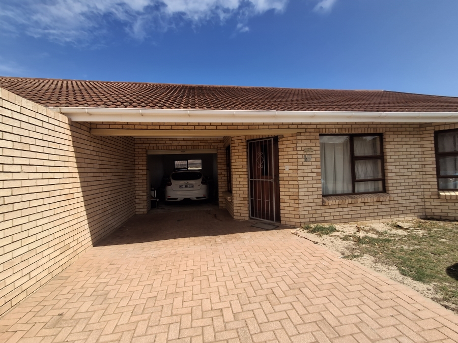 2 Bedroom Property for Sale in Summerstrand Eastern Cape
